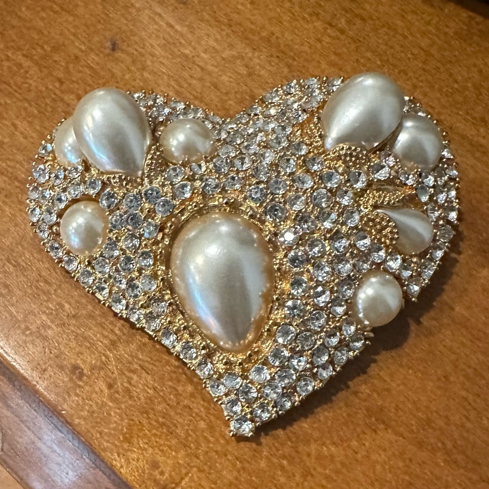 Vintage Scaasi heart-shaped brooch or pendant.